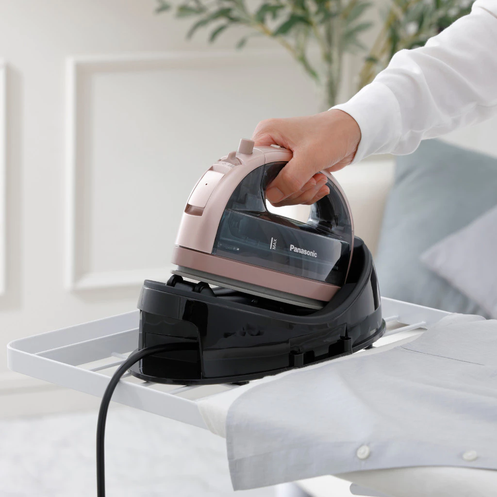 panasonic ni wl35/30 cordless steam iron garansi resmi original panasonic ni wl35/30 cordless steam iron garansi resmi original